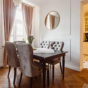  Apartment Glamour Old Town Blich