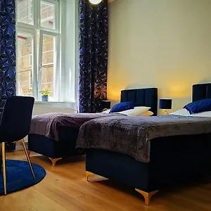  Apartment Hugo Star